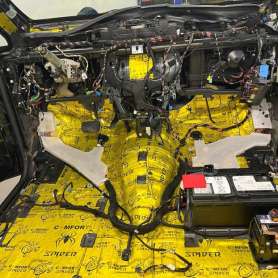 Шумоизоляция моторного отделения в Mercedes Vito 2020