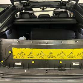 Демпфирование обшивки багажника BMW X6