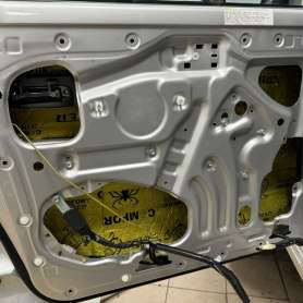 Установка автозвука в Land Cruiser 70