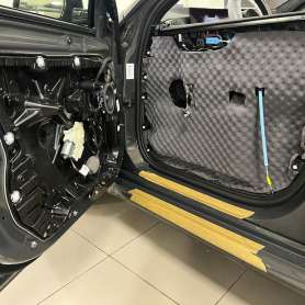 Шумоизоляция дверных обшивок BMW X6