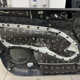 Установка автозвука в Skoda Rapid